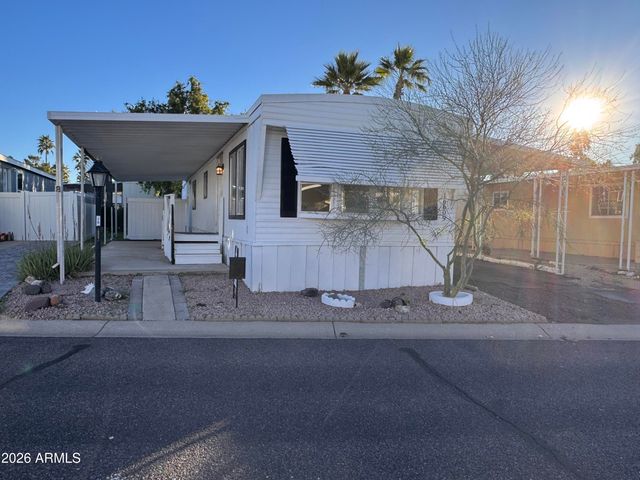 16609 N 1ST Avenue, Phoenix, AZ 85023