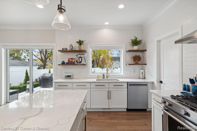 2217 N Wilson Avenue, Royal Oak, MI 48073