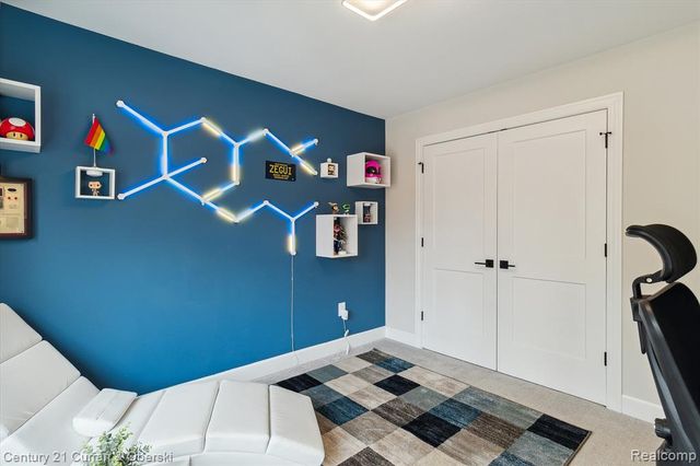 2217 N Wilson Avenue, Royal Oak, MI 48073