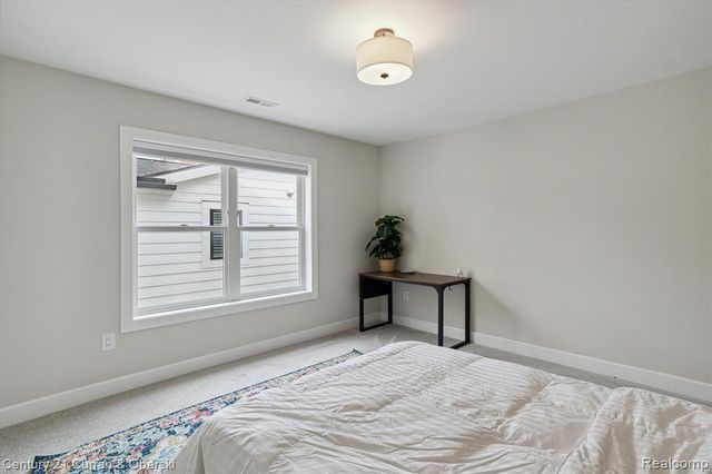 2217 N Wilson Avenue, Royal Oak, MI 48073