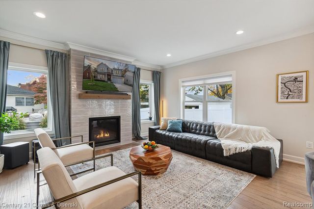 2217 N Wilson Avenue, Royal Oak, MI 48073