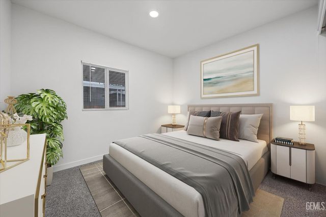 335 Hickorywood Lane, Bakersfield, CA 93308