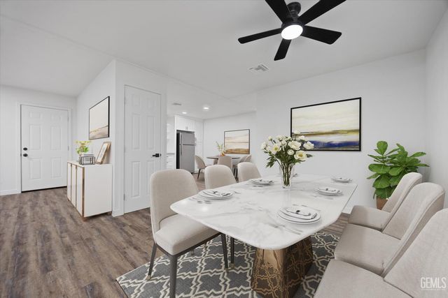 335 Hickorywood Lane, Bakersfield, CA 93308