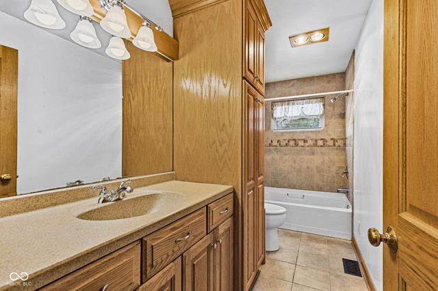 6239 Hardegan Street, Indianapolis, IN 46227