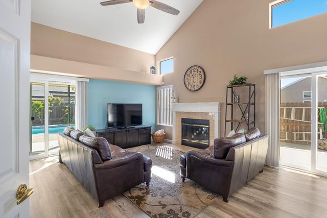 1057 Mission Ridge Dr, Manteca, CA 95337