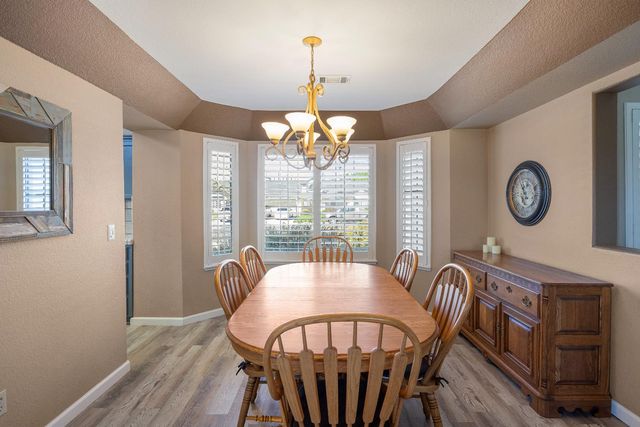 1057 Mission Ridge Dr, Manteca, CA 95337