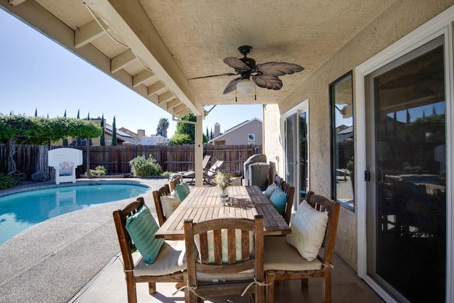 1057 Mission Ridge Dr, Manteca, CA 95337