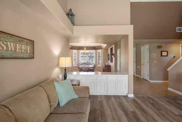 1057 Mission Ridge Dr, Manteca, CA 95337