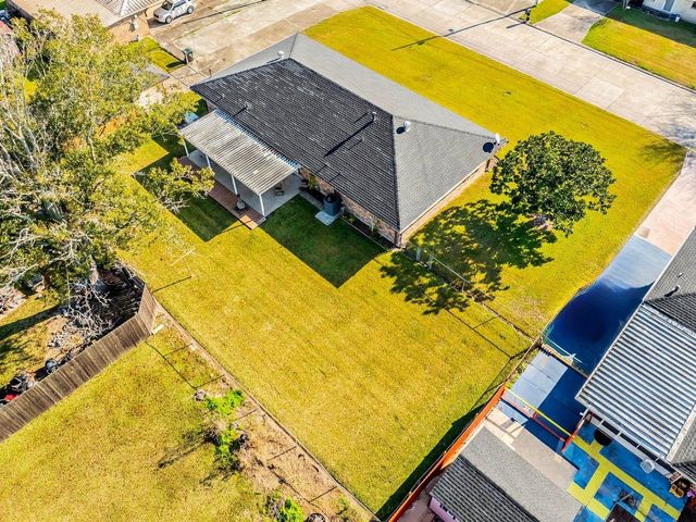 303 Swan Ave, Houma, LA 70363