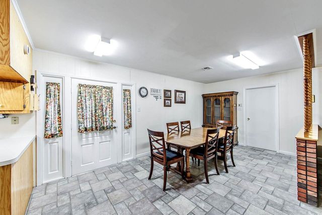 303 Swan Ave, Houma, LA 70363