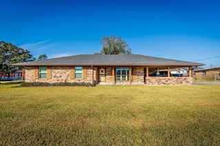 303 Swan Ave, Houma, LA 70363