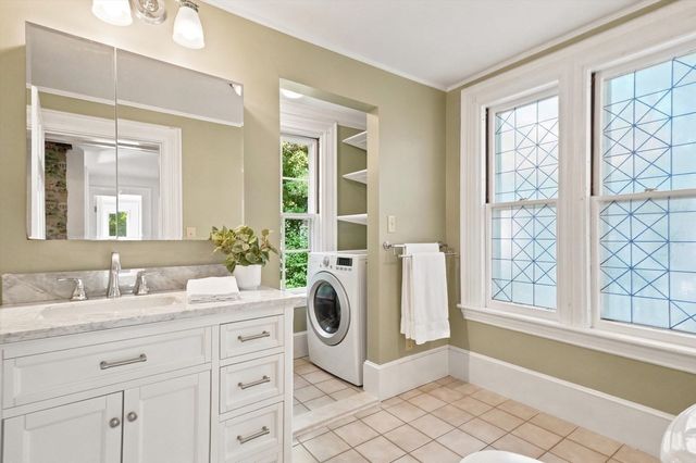24 Poplar St, Melrose, MA 02176