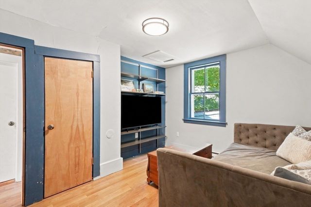 24 Poplar St, Melrose, MA 02176
