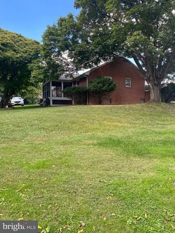 8305 WINDSOR MILL RD, Baltimore, MD 21244