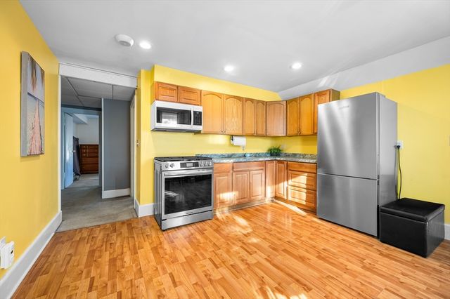 7 Leonard St 2, Milford, MA 01757