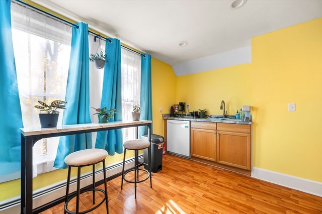 7 Leonard St 2, Milford, MA 01757