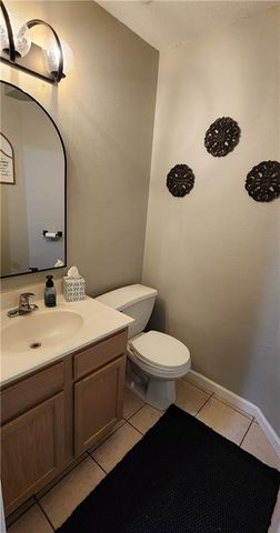 8019 N Lawn Avenue, Kansas City, MO 64119