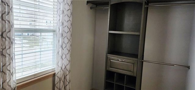 8019 N Lawn Avenue, Kansas City, MO 64119