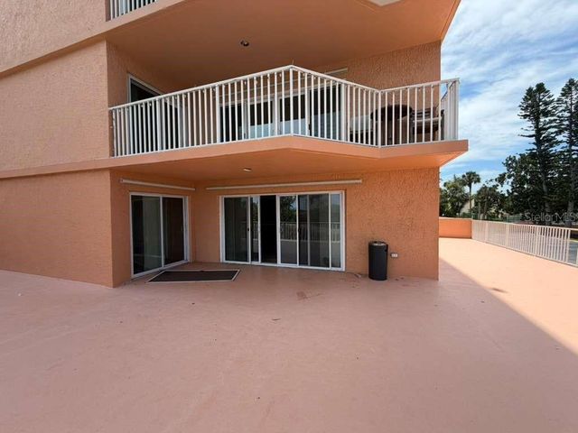 7432 SUNSHINE SKYWAY LANE S 206, St Petersburg, FL 33711