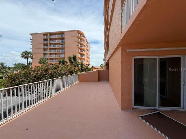 7432 SUNSHINE SKYWAY LANE S 206, St Petersburg, FL 33711
