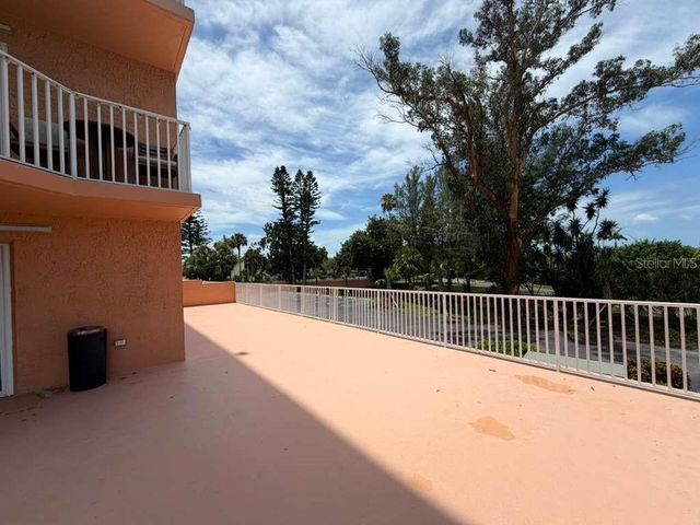 7432 SUNSHINE SKYWAY LANE S 206, St Petersburg, FL 33711