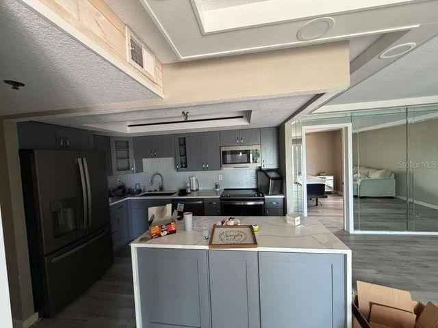 7432 SUNSHINE SKYWAY LANE S 206, St Petersburg, FL 33711