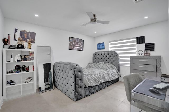 21675 Tall Palm Circle 2b, Boca Raton, FL 33433