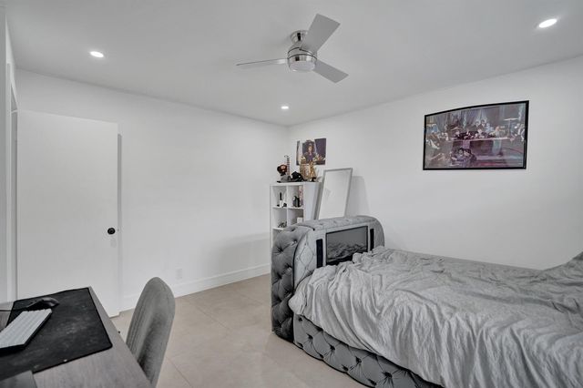 21675 Tall Palm Circle 2b, Boca Raton, FL 33433
