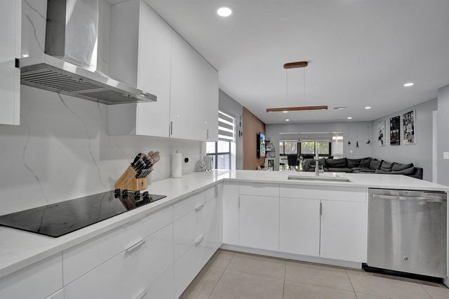 21675 Tall Palm Circle 2b, Boca Raton, FL 33433