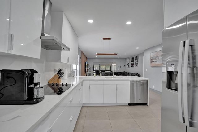 21675 Tall Palm Circle 2b, Boca Raton, FL 33433