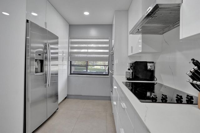 21675 Tall Palm Circle 2b, Boca Raton, FL 33433