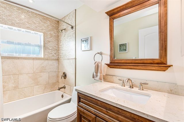 401 Candlewick CIR E, Lehigh Acres, FL 33936