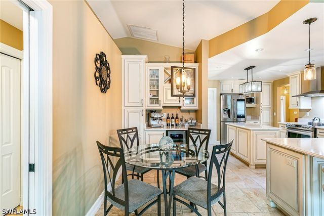 401 Candlewick CIR E, Lehigh Acres, FL 33936