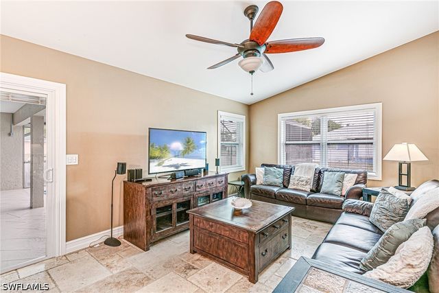 401 Candlewick CIR E, Lehigh Acres, FL 33936