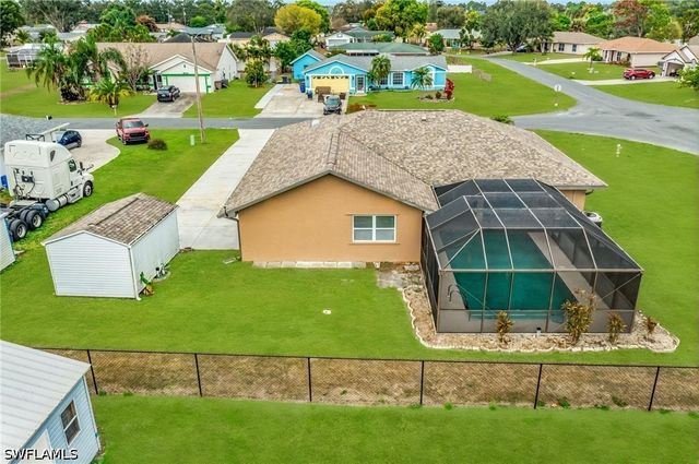 401 Candlewick CIR E, Lehigh Acres, FL 33936