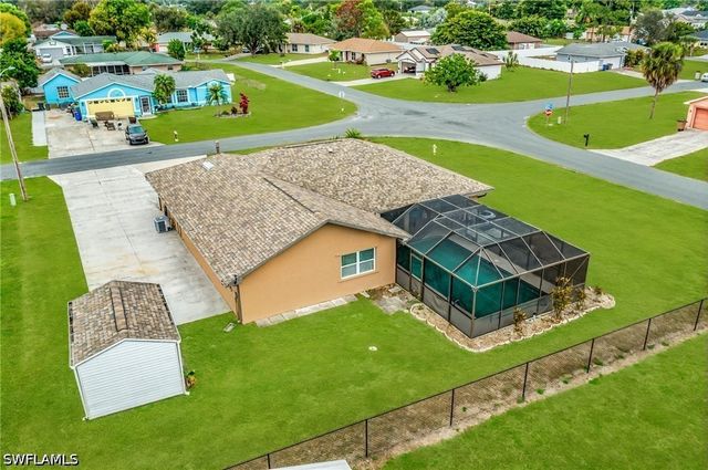 401 Candlewick CIR E, Lehigh Acres, FL 33936