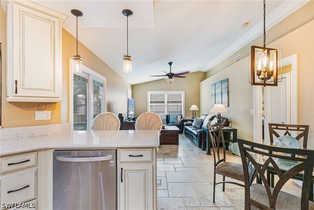 401 Candlewick CIR E, Lehigh Acres, FL 33936