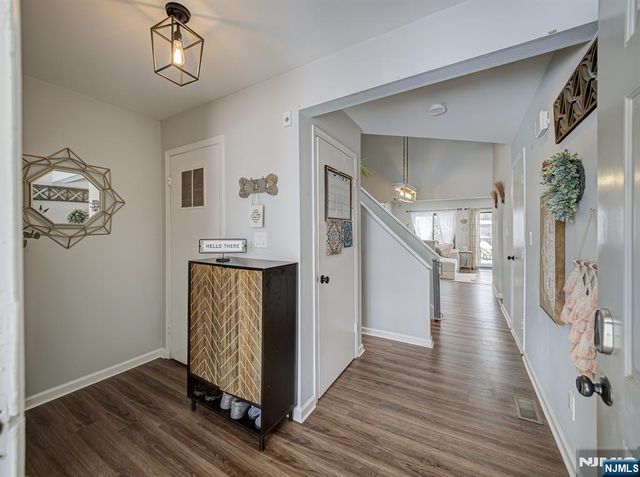 23 Otis Place, Verona, NJ 07044