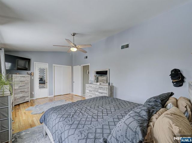 23 Otis Place, Verona, NJ 07044