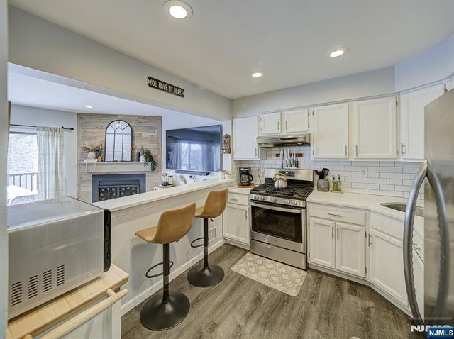 23 Otis Place, Verona, NJ 07044