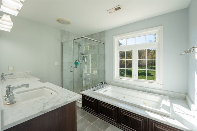 4804 Greenhead Ct, Murrysville, PA 15668