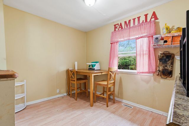 4305 N Glenwood Avenue, Muncie, IN 47304