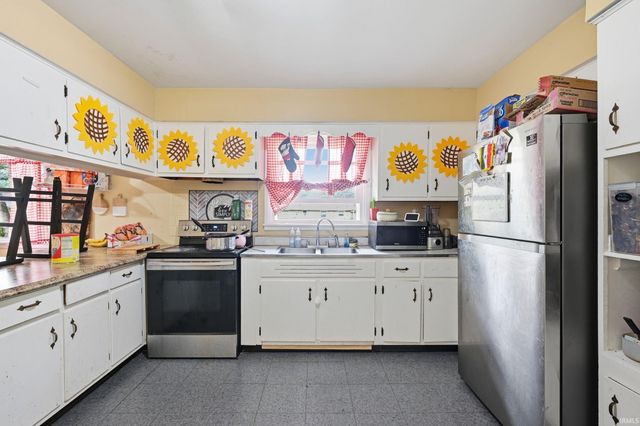 4305 N Glenwood Avenue, Muncie, IN 47304