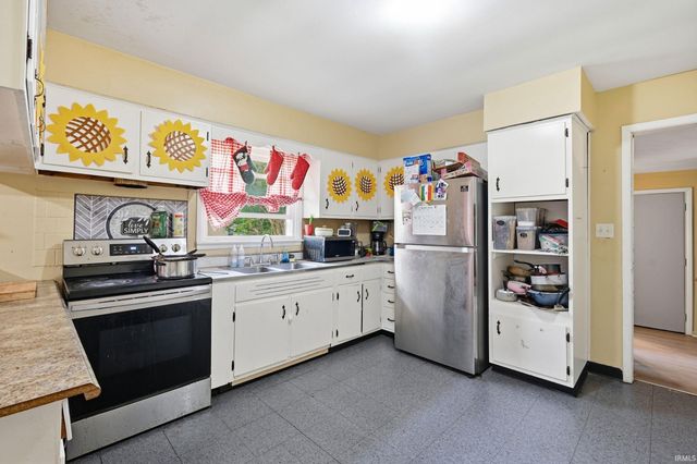 4305 N Glenwood Avenue, Muncie, IN 47304