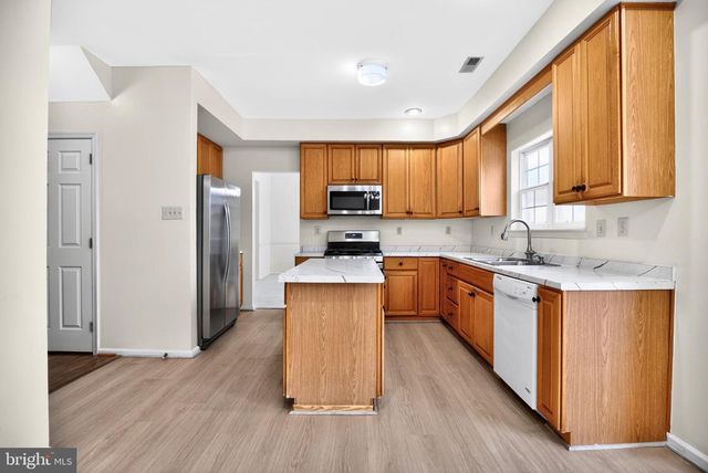 2002 ARCHER CT, Norristown, PA 19403