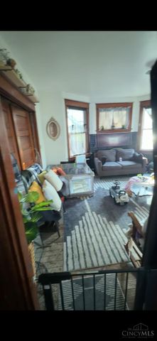 3719 Laclede Avenue, Cincinnati, OH 45205