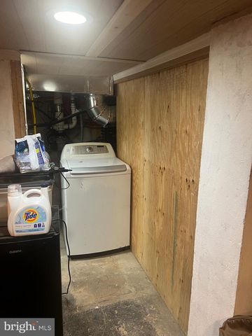 1525 ELMWOOD AVE, Folcroft, PA 19032