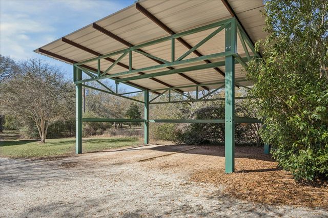 640 Piney Creek Road, Bellville, TX 77418