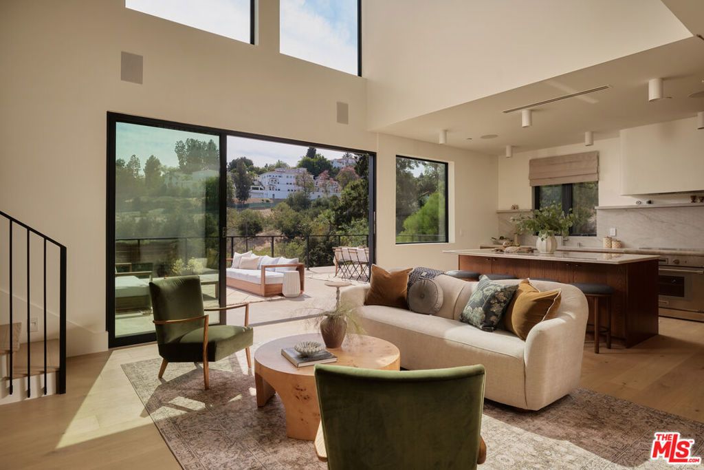 621 Frontenac Avenue, Los Angeles, CA 90065 — exterior