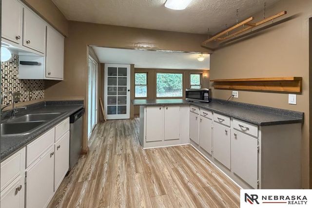 216 Douglas Drive, Bellevue, NE 68005